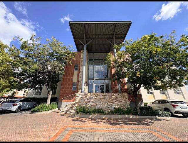 983M² OFFICE FOR SALE IN FOURWAYS